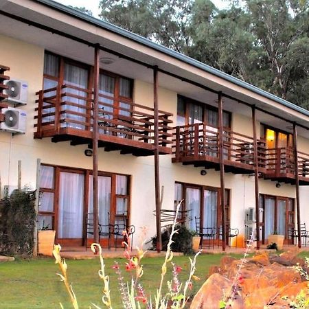 Sandford Park Country Hotel Bergville Bagian luar foto